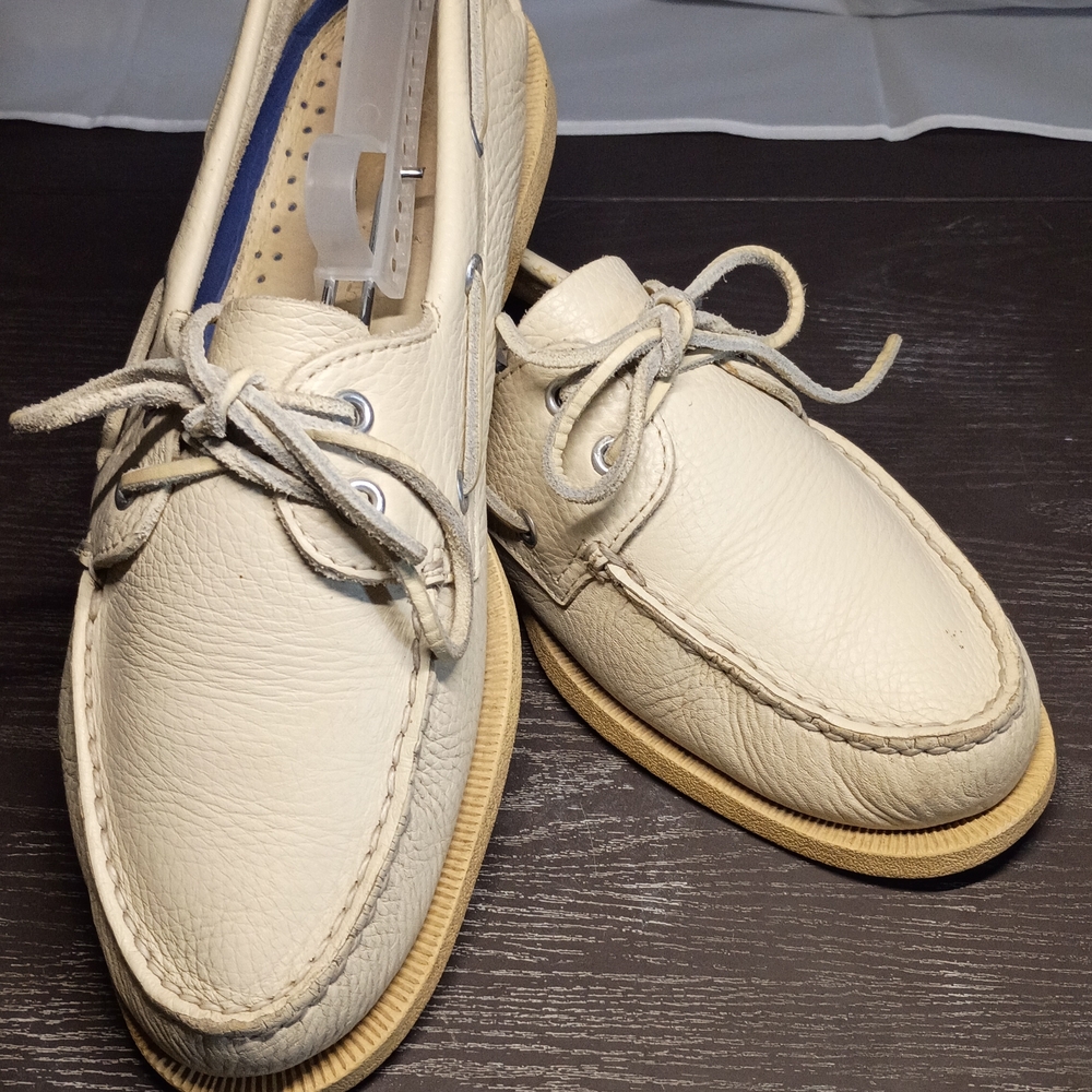 Sperry Cream Leather Boat Shoes for Men 10M. NEW In Box!!!